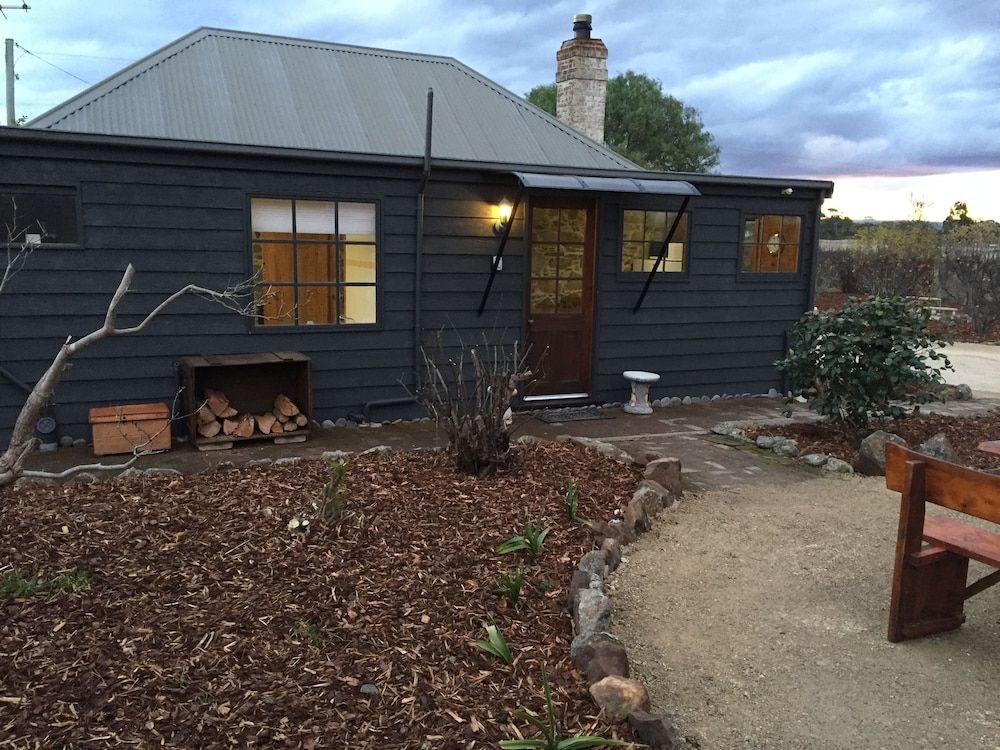 Keefer's Cottage4