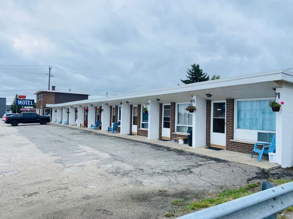 Regal Motel0