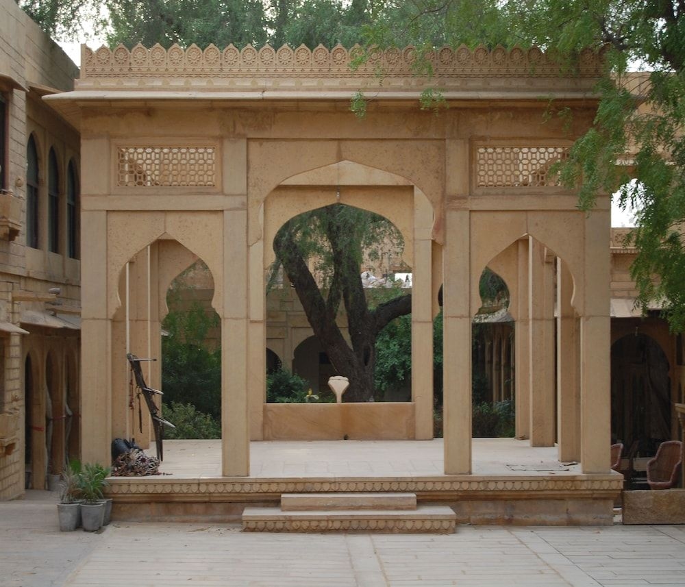 Narayan Niwas Palace2