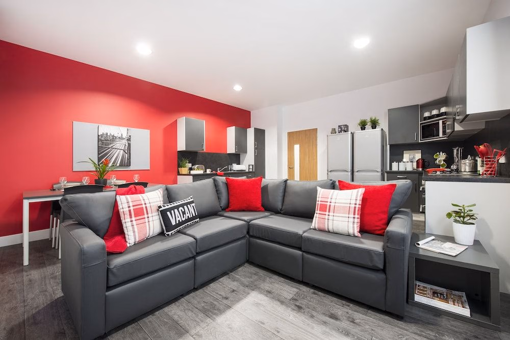 Destiny Student - Arran House2
