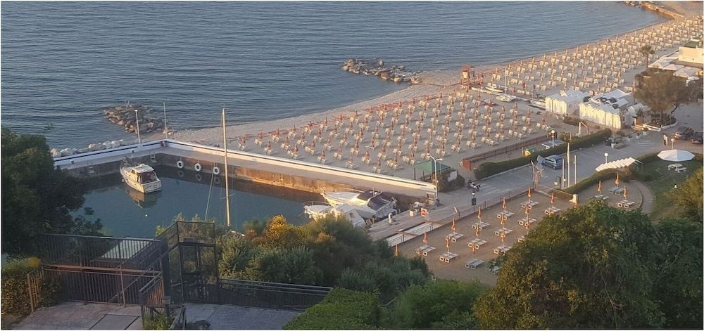 Albergo Capo Est2
