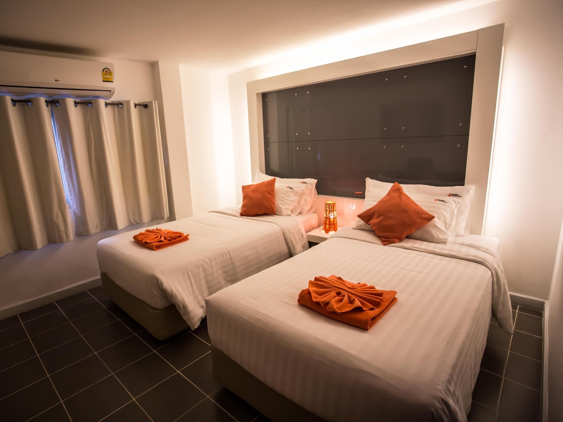 โรงแรมออริจินัล ออเรนจ์ (Original Orange Hotel)4