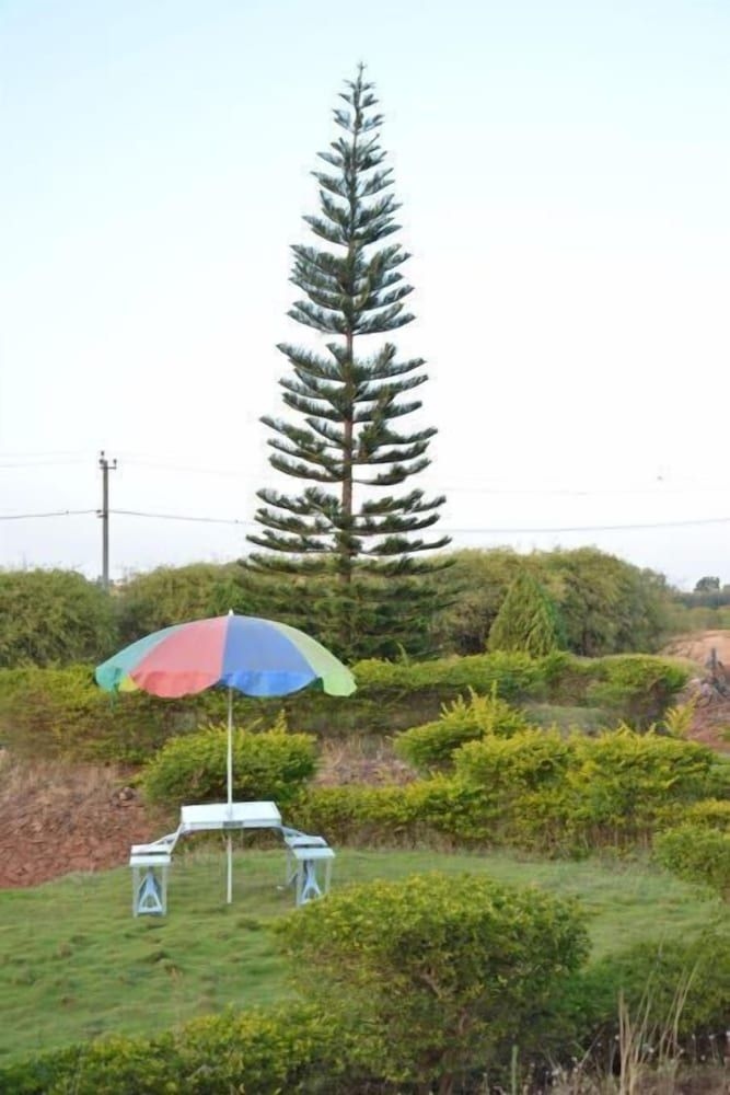 Zip by Spree Hotel Raashi Farm3