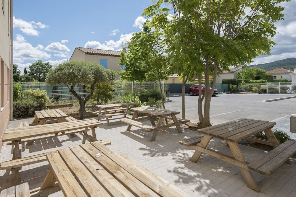 B&B Hotel Brignoles1
