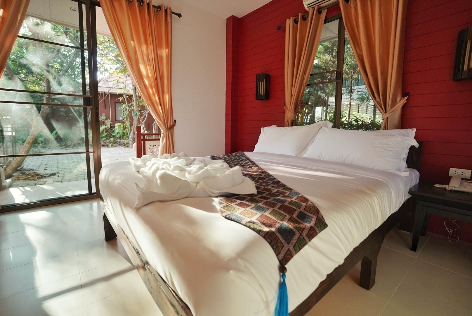 Lemur Resort4