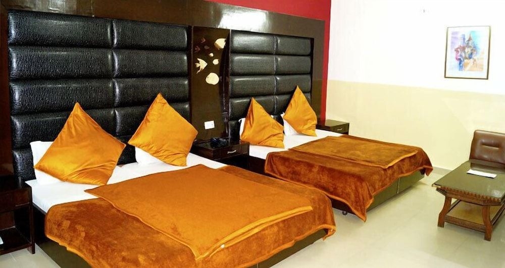 Hotel Shiraz Continental3
