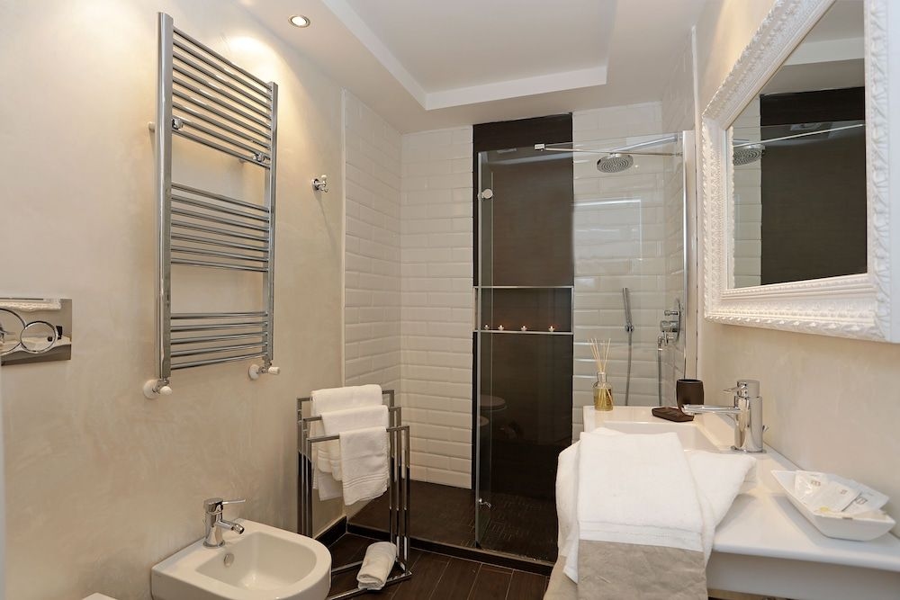 Madonna de' Monti Suites2