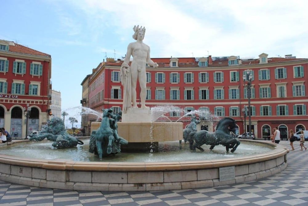 Les Suites Massena1