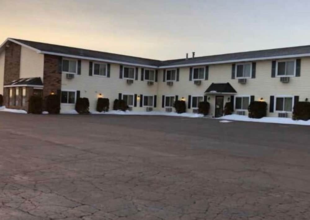 Value Host Motor Inn2