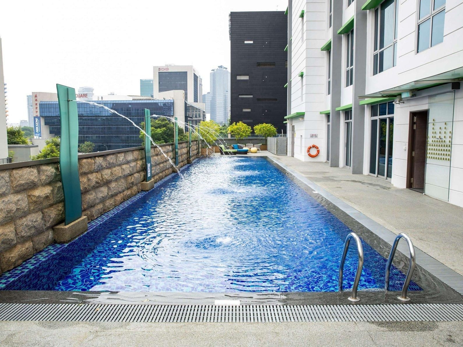 ibis Styles Singapore Albert3