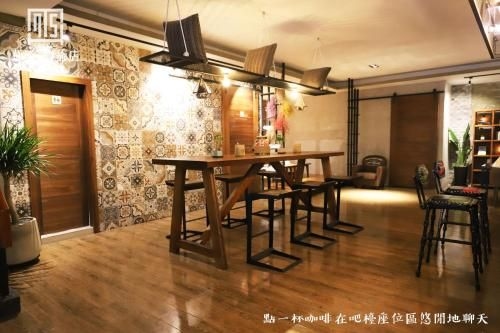 มิลิทารี 75 โฮเทล (Military 75 Hotel)1