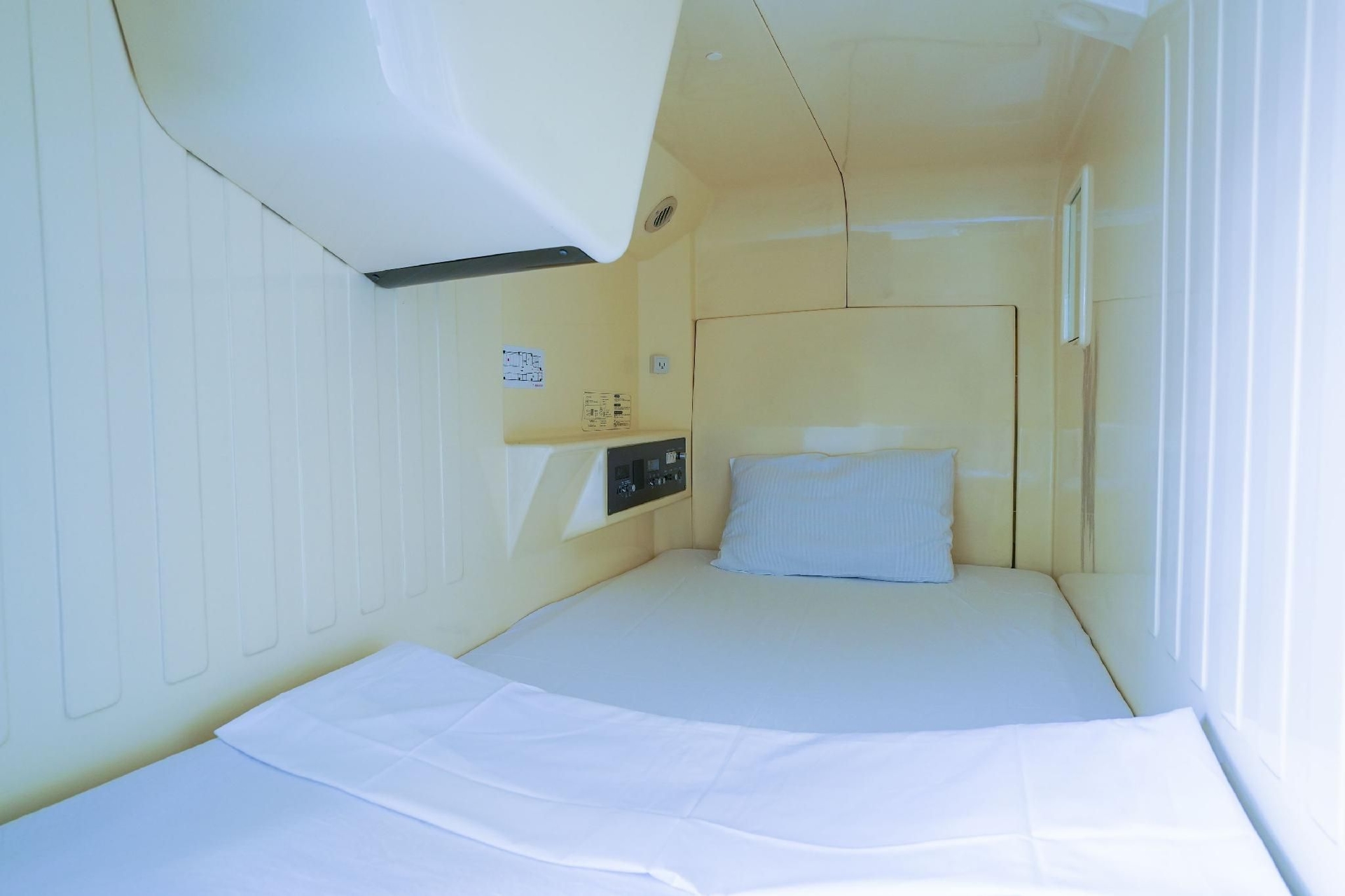แคปซูล อินน์ ฮามามัตสึโจ (Capsule Inn Hamamatsucho)2