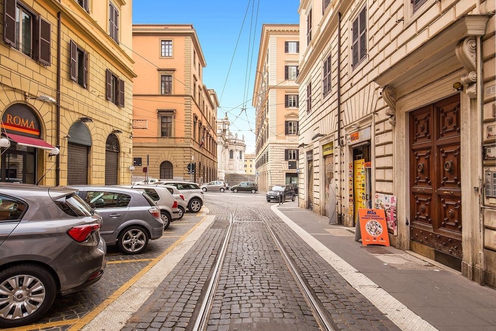 Ecce Roma Suites0
