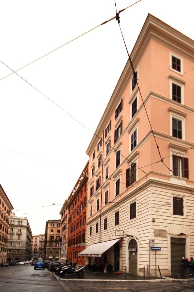 Ecce Roma Suites1