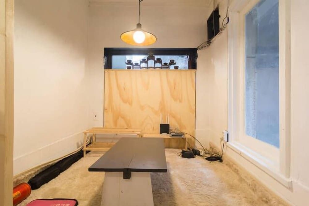 9 Road - Hostel1