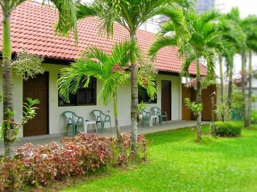 เดอะ โกลด์ดิกเกอร์ส รีสอร์ท (The Golddigger's Resort)1