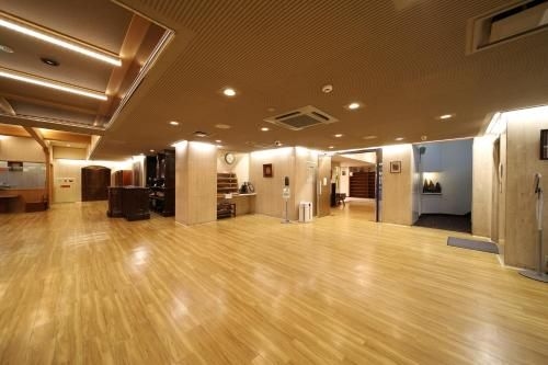 โรงแรมซากา เกรซ (Saga Grace Hotel)1