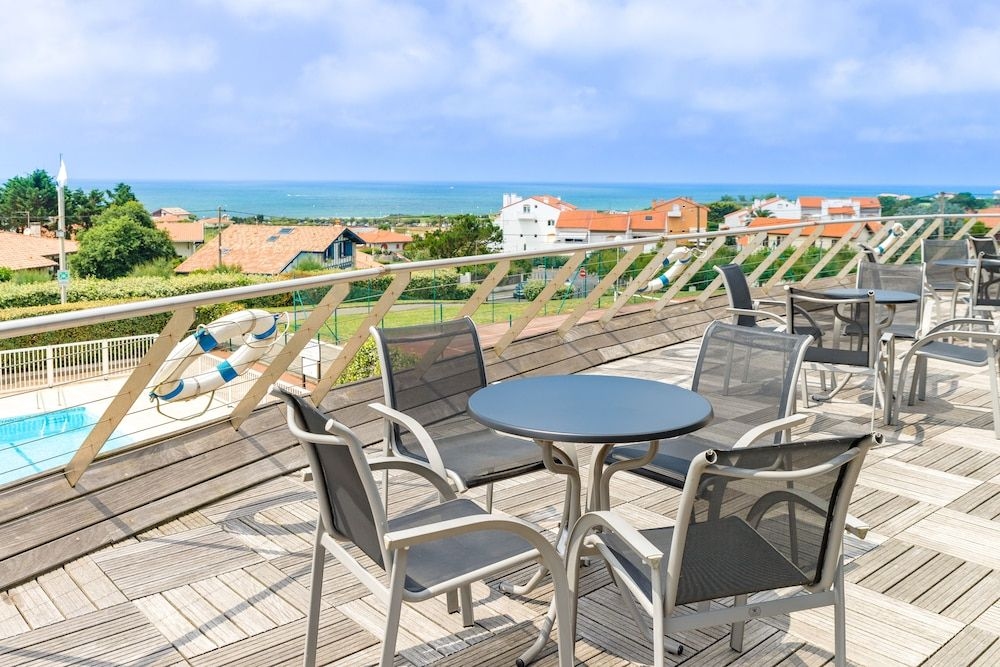 Azureva Anglet1
