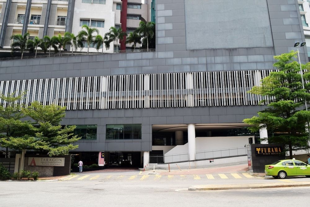 ทารากอน เรสซิเดนซ์เสส (Taragon Residences)0