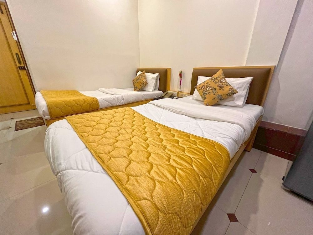 Hotel Parklane2