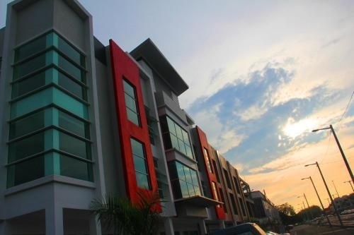 906 พรีเมียร์ โฮเต็ล (906 Premier Hotel)1