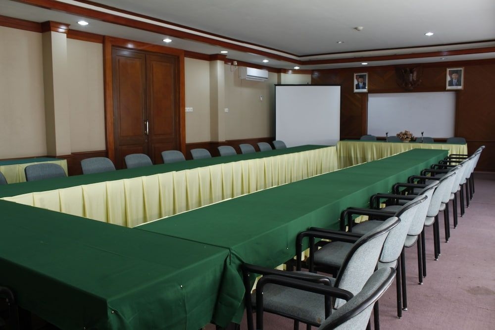 Surya Pesona Beach Hotel4