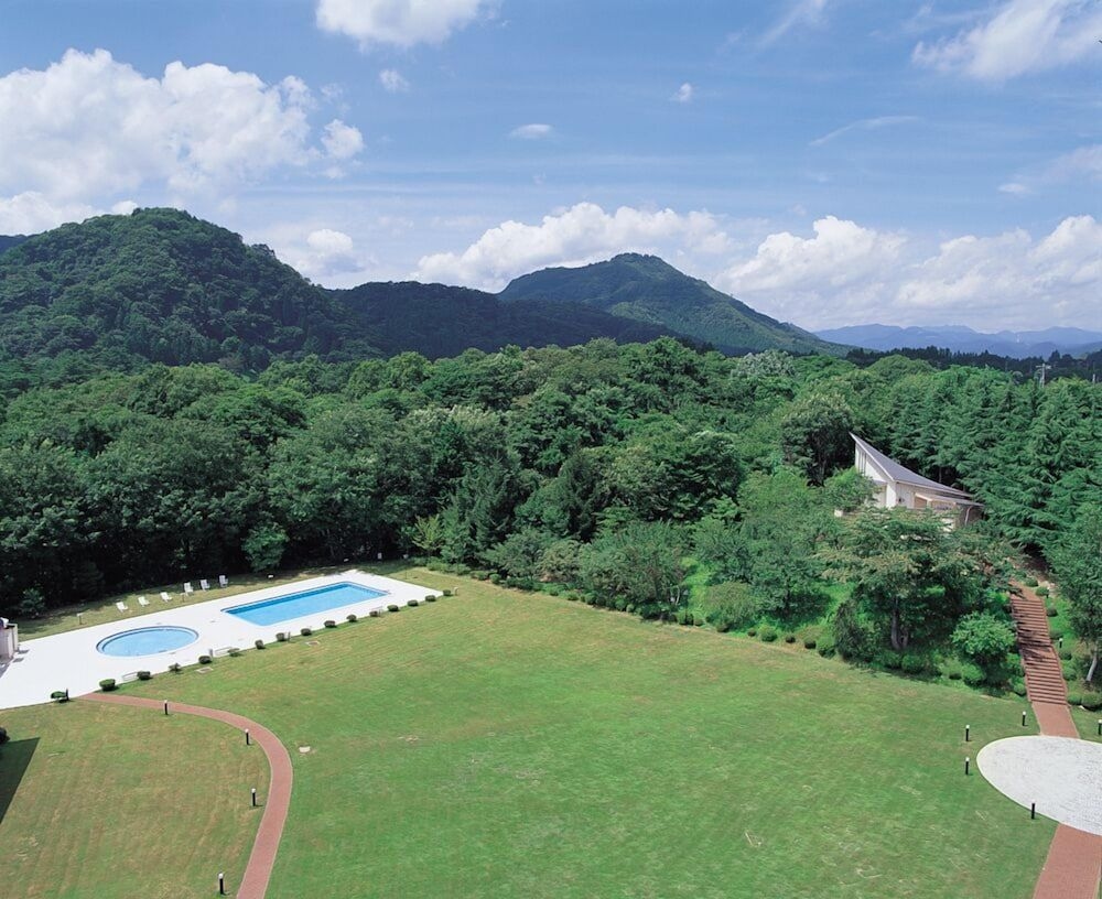 อาคิอุ รีสอร์ท โฮเทล เครสเซนต์ (Akiu Resort Hotel Crescent)1