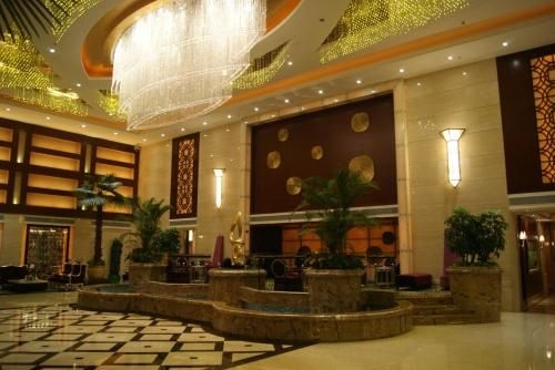 โรงแรมรอยัล ปริ๊นซ์ (Royal Prince Hotel)1