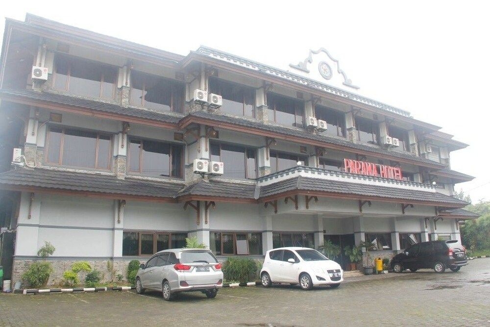 Parama Hotel2