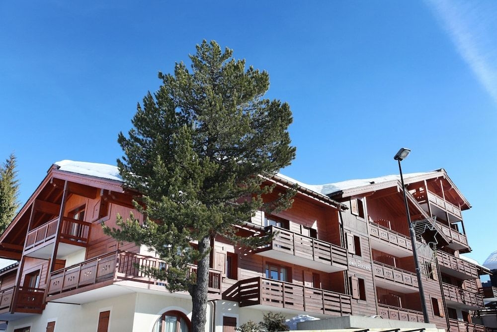 Les Belles Roches0