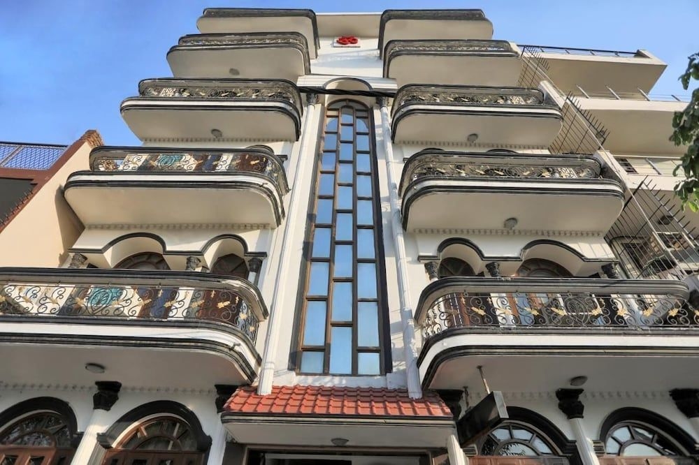 OM Palace2