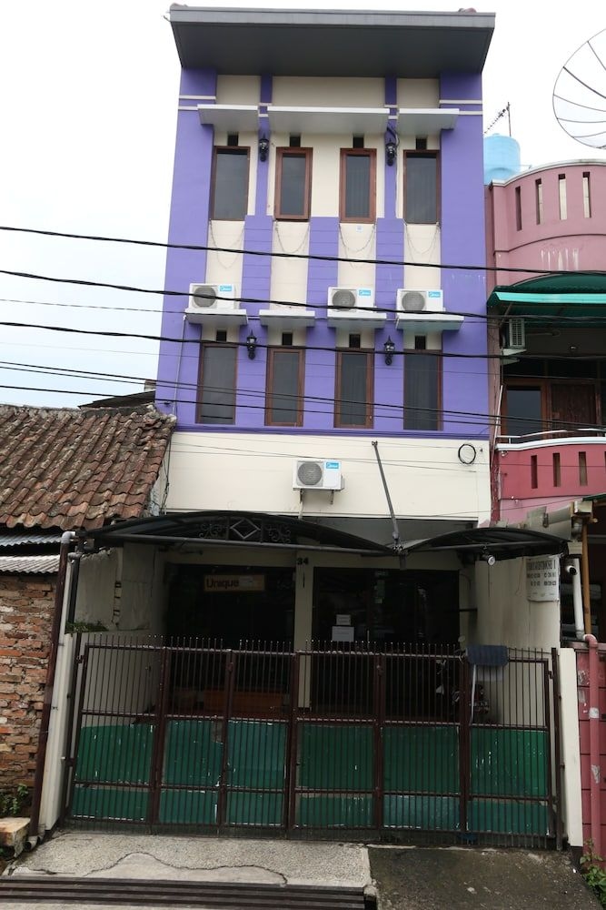 Unique Guesthouse 1 Pasar Baru2