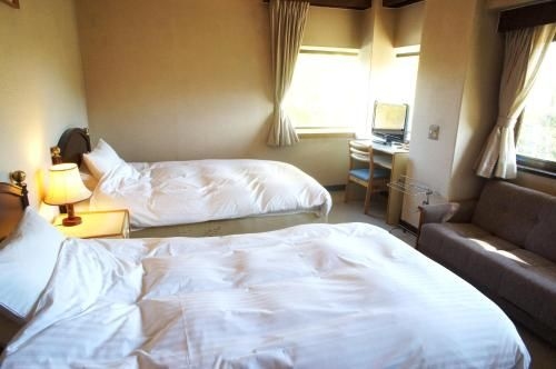 เปอตีต์ โฮเต็ล ชิทากะ (Petit Hotel Shitaka)4