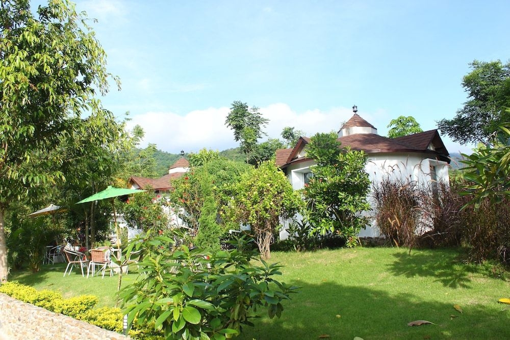 The Happiness Resort1