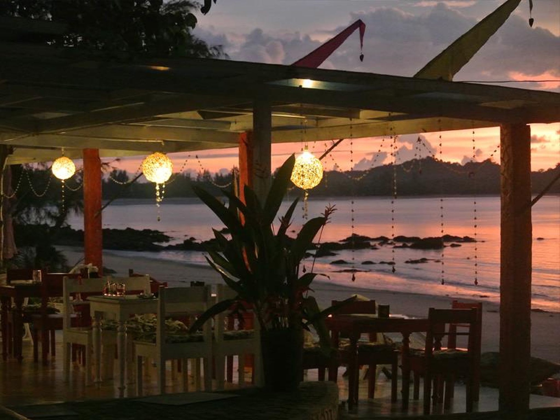 เฮฟเว่น บีช อีโค รีสอร์ต แอนด์ อาร์ต (Heaven Beach Eco resort & Art)2