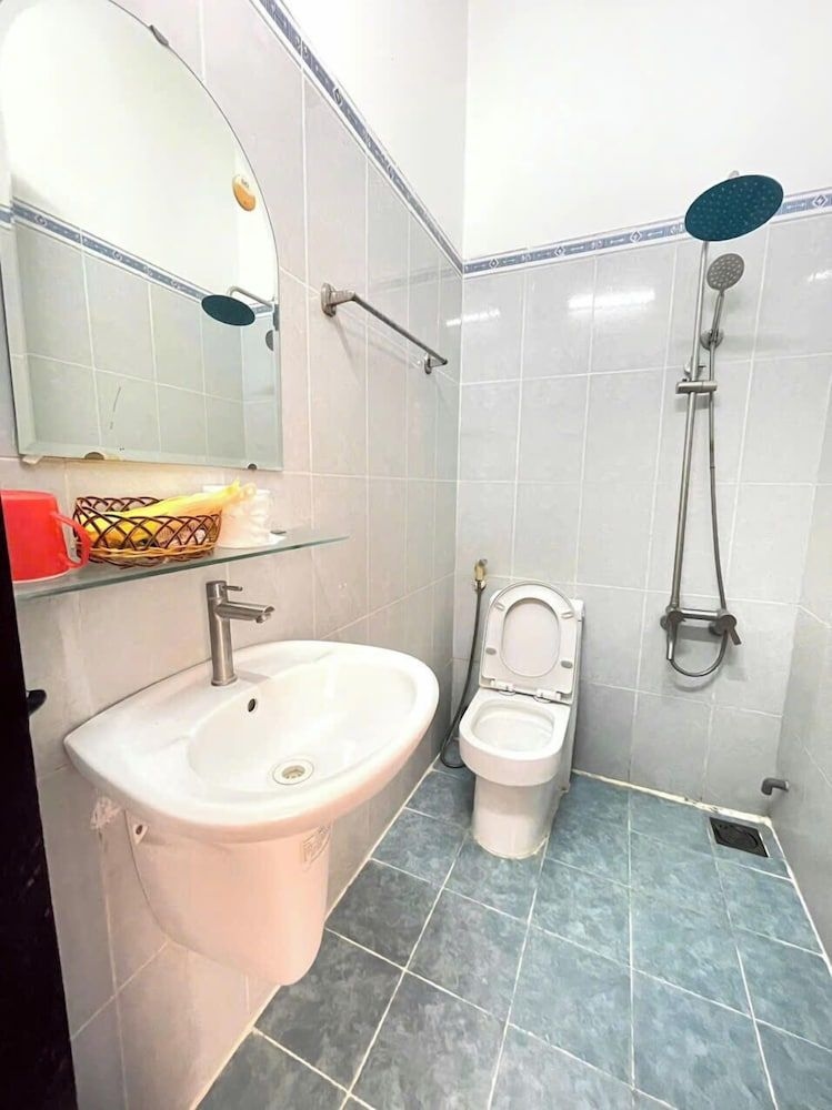 Anh Quan Hotel1