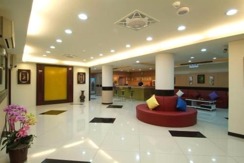 พูติ คอมเมอร์เชี่ยล โฮเต็ล (Puti Commercial Hotel)0