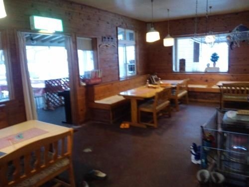 เพนชั่น แอนด์ เรสเทอรองต์ กรีน แกรส (Pension & Restaurant Green Grass)0