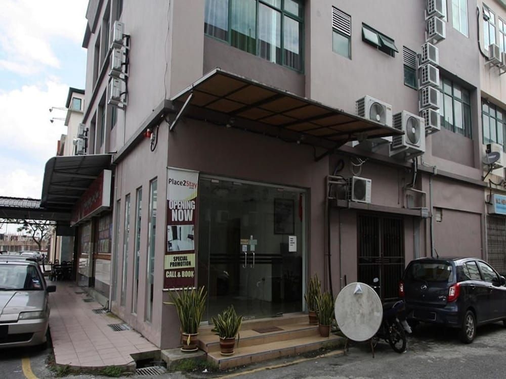 Place2Stay @ Airport Hotel0