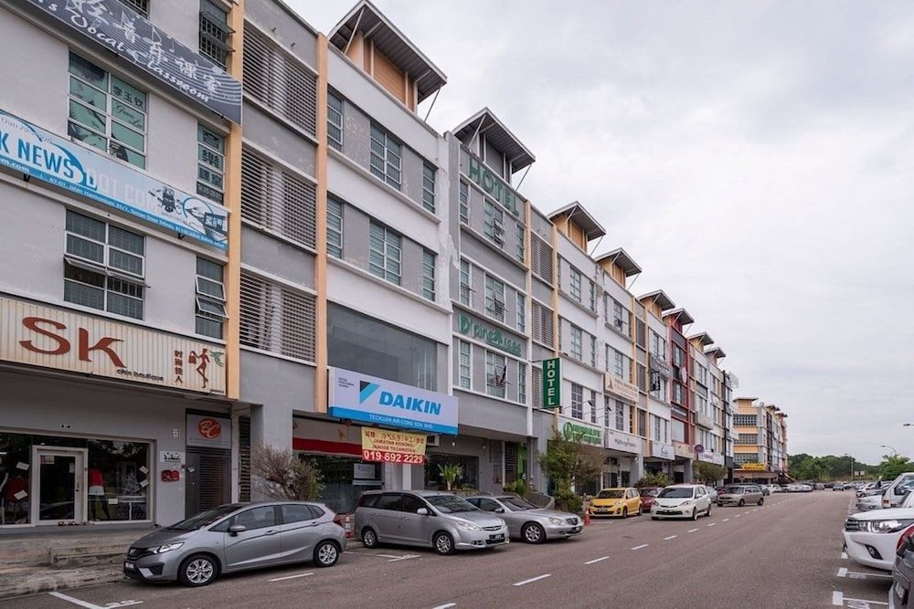 D Pinetrees Hotel1