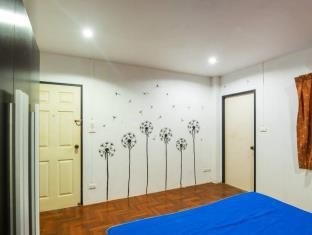 The Sleepless Hotel1