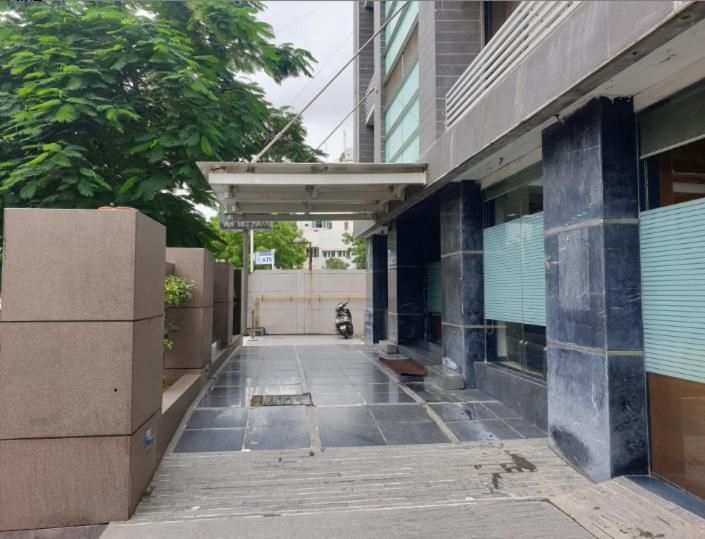 Hotel Dev Aadi0