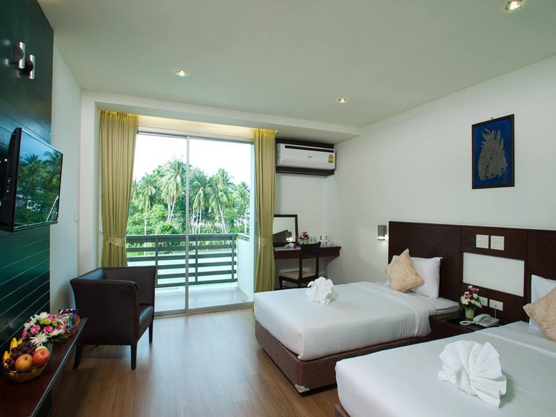เดอะ ฟลอร่า เมย์ รีสอร์ท (The Flora May Resort)1