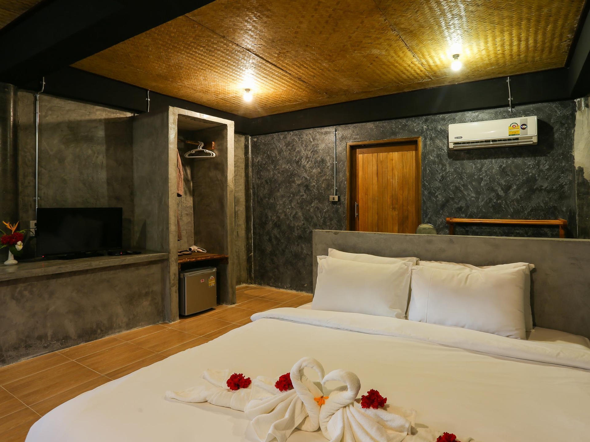 Koh Mook De Tara Beach Resort1