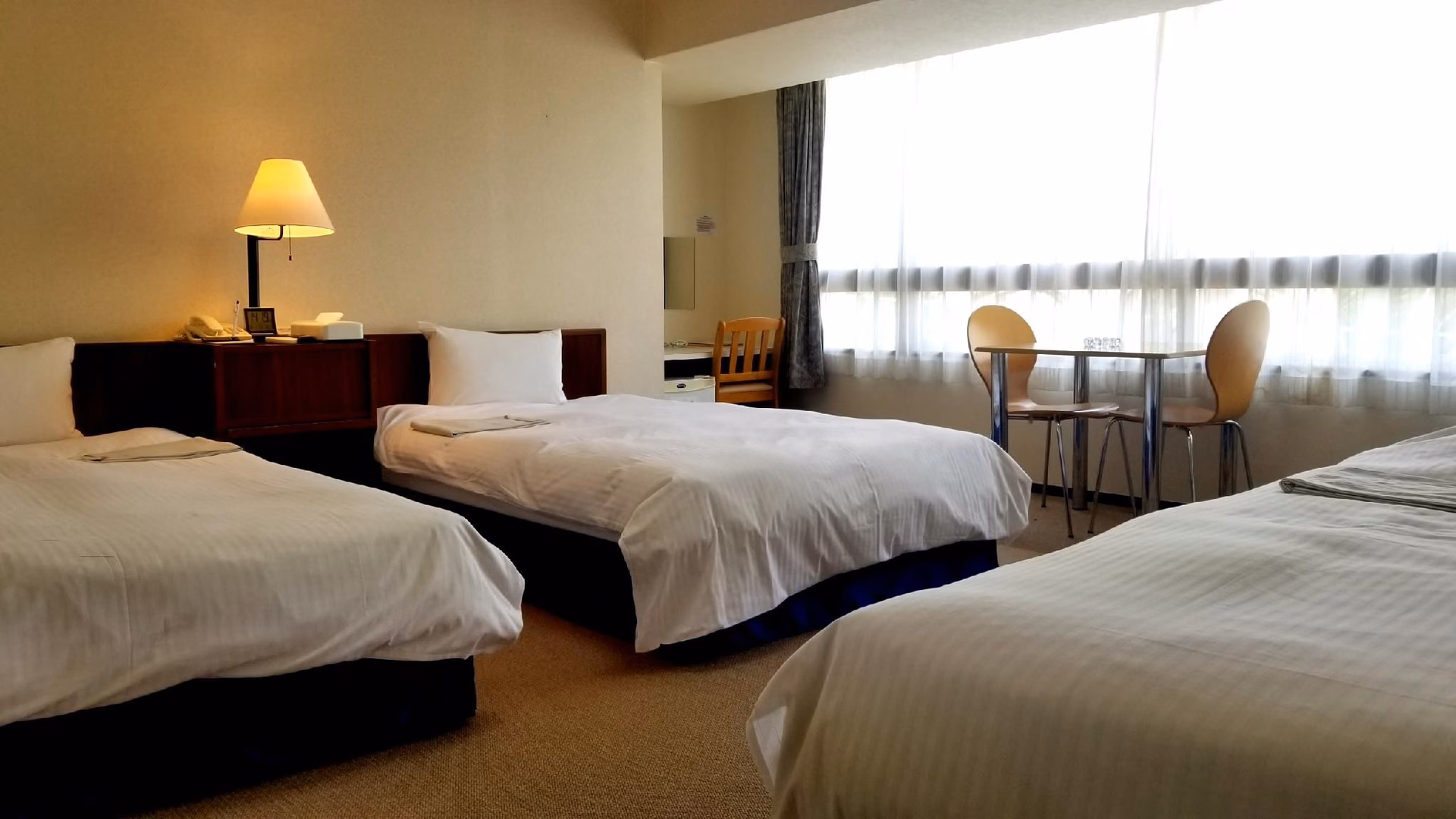 โฮเต็ล ทาวน์ เซ็นเตอร์ (Hotel Town Center)0
