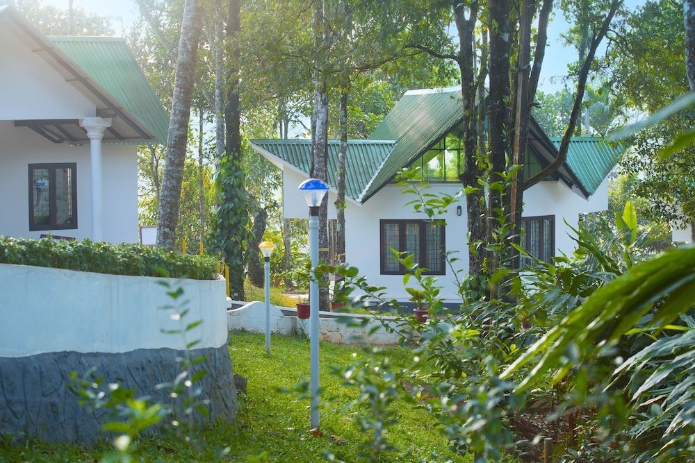 Misty Lake Resorts2