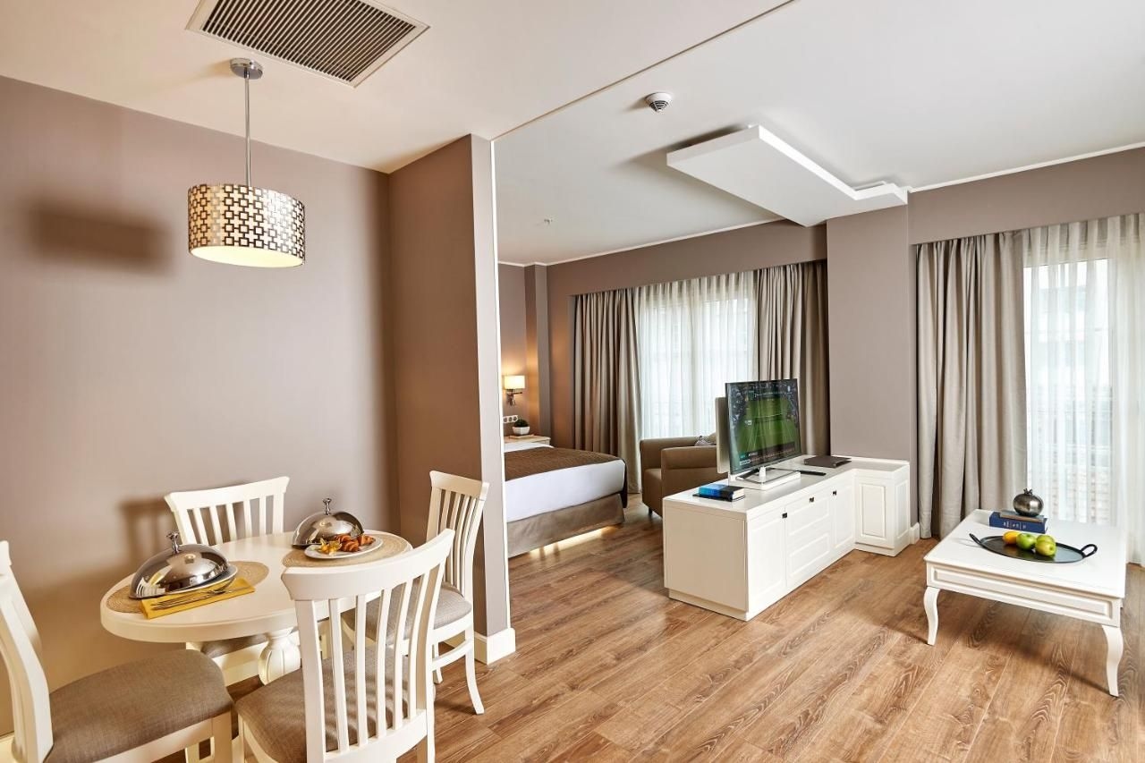 Renata Hotel3