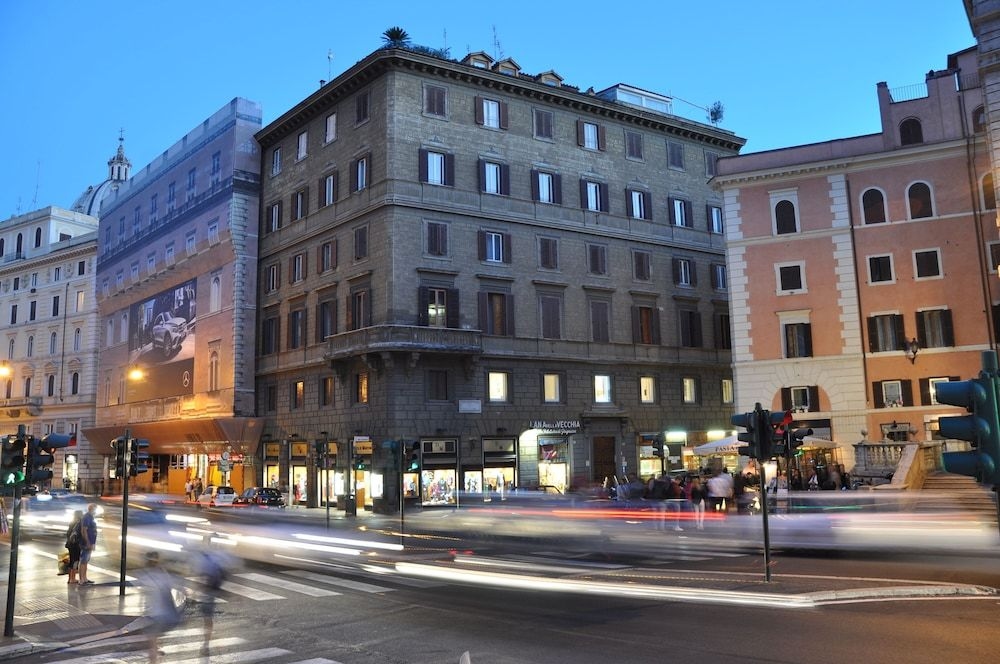 Navona Rooms0