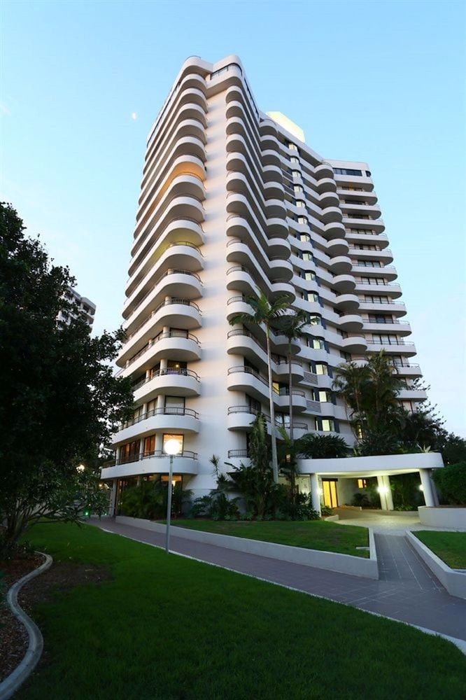 Regent Apartments2