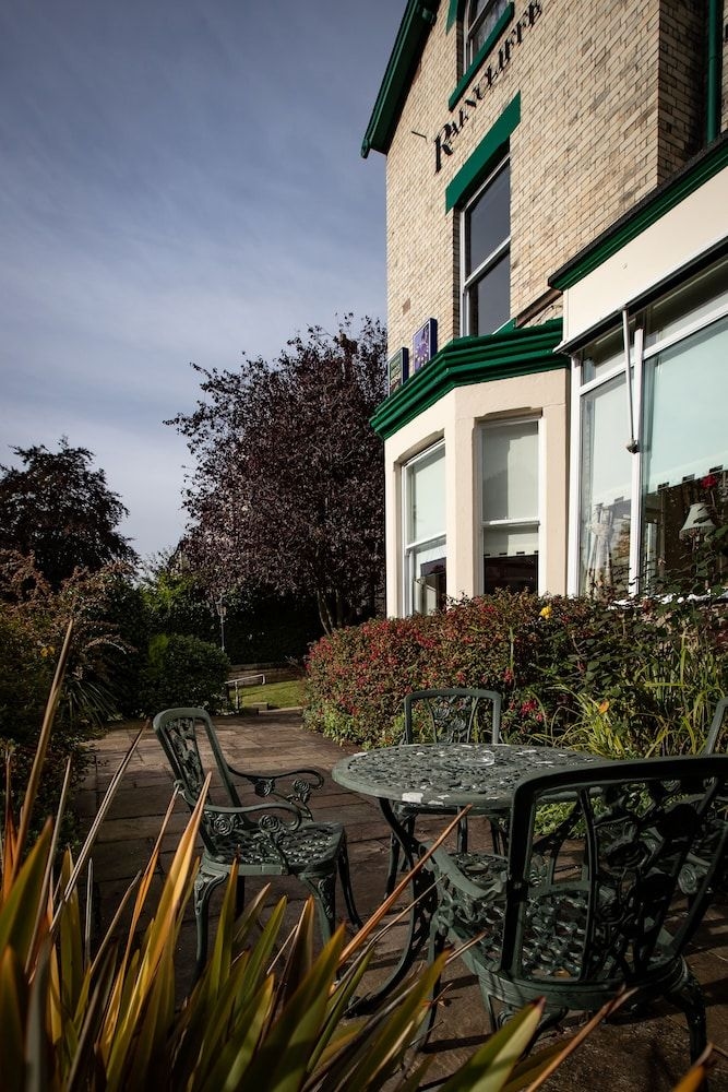 Raincliffe Hotel2